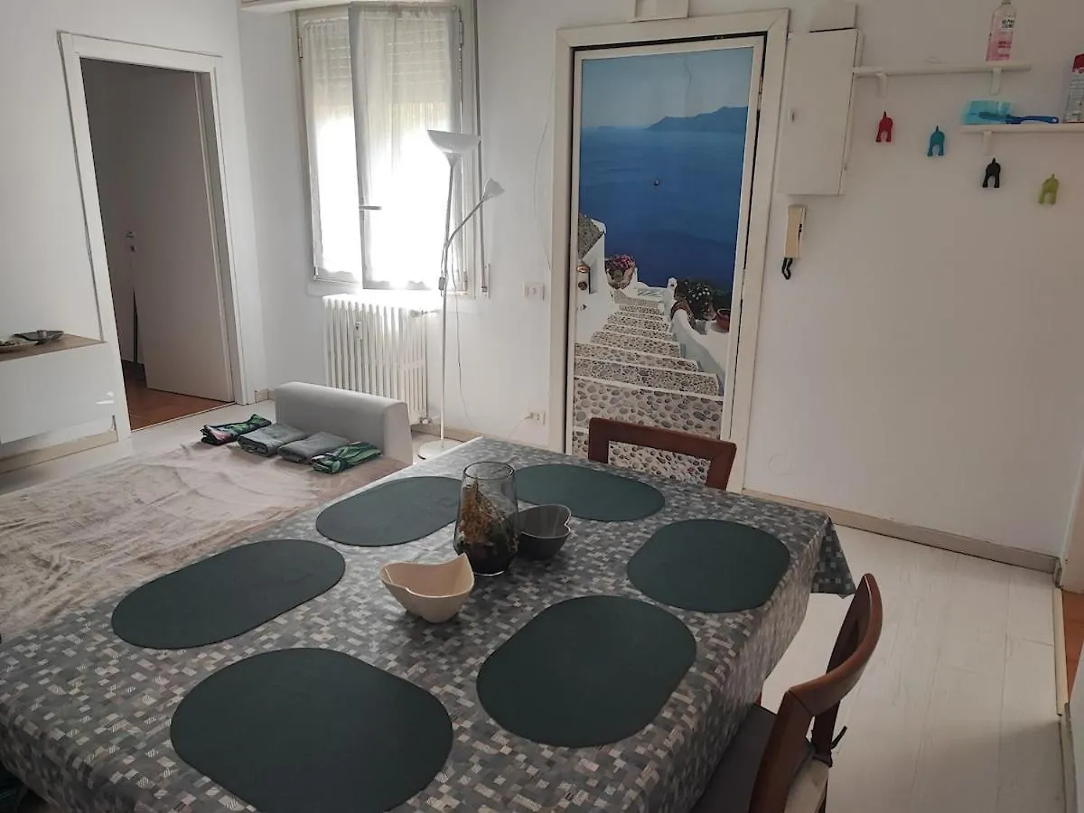 Appartement Spaziourbano, Comfort And Convenience In The Suburbs Milan